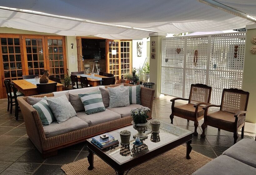 Apartment 7 On Oakleigh