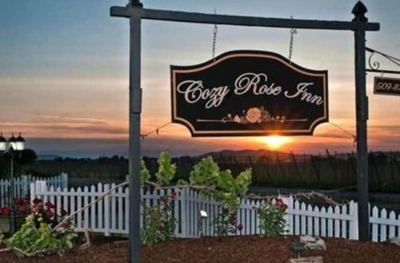 مبيت وإفطار Cozy Rose Inn