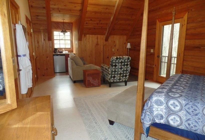 Creekside Paradise Bed And Breakfast