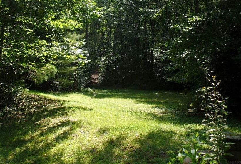 Creekside Paradise Bed And Breakfast