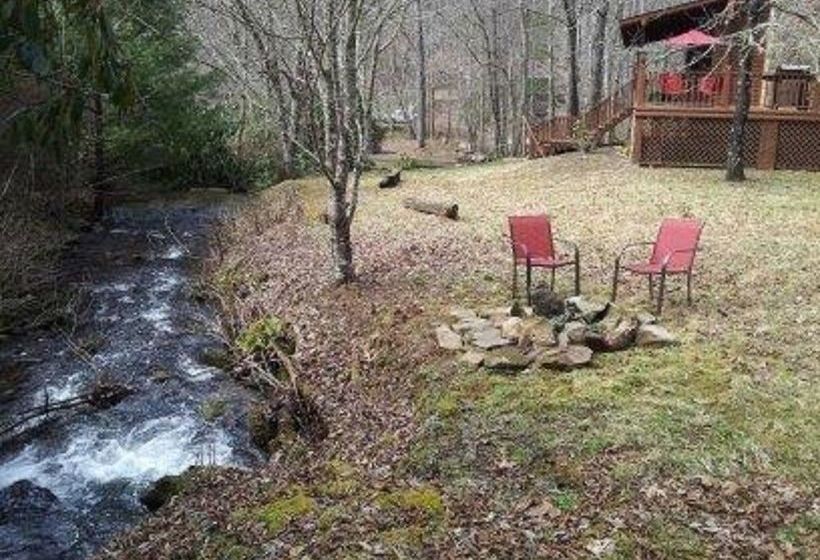 Creekside Paradise Bed And Breakfast