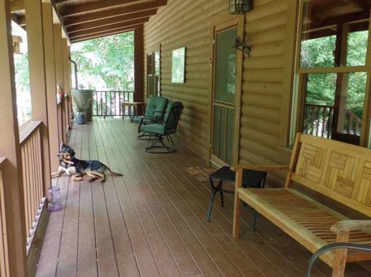 Creekside Paradise Bed And Breakfast