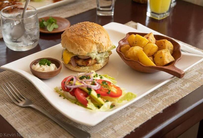 تختخواب و صبحانه Karibu Entebbe