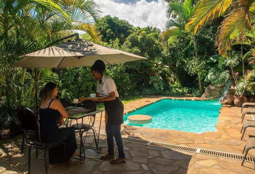 تختخواب و صبحانه Karibu Entebbe