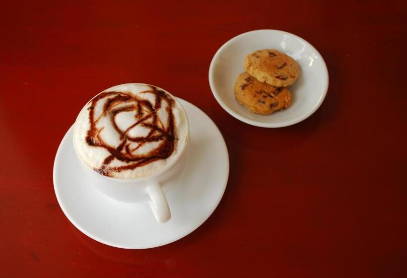 تختخواب و صبحانه Karibu Entebbe