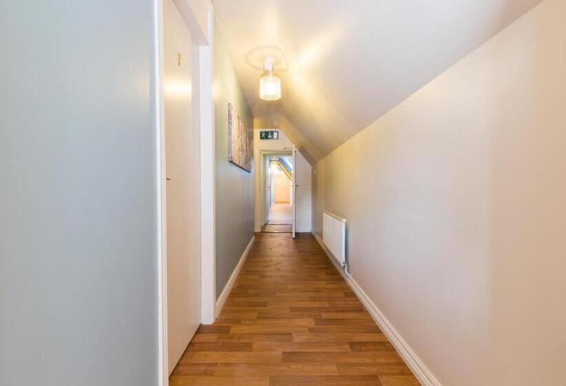 住宿加早餐  Lakeland House