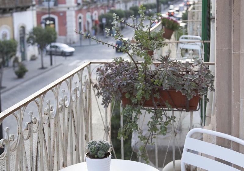 Bed and Breakfast Nostos Rooms & Apartments