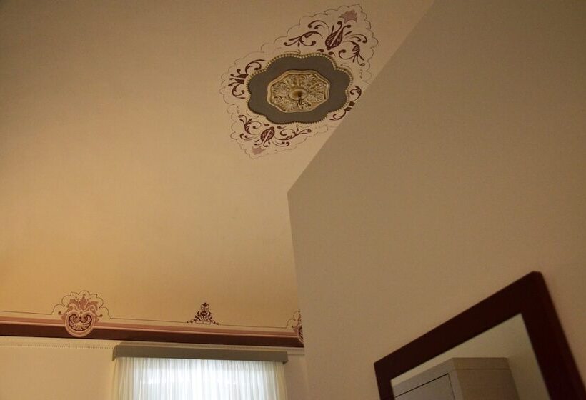 Bed and Breakfast Nostos Rooms & Apartments