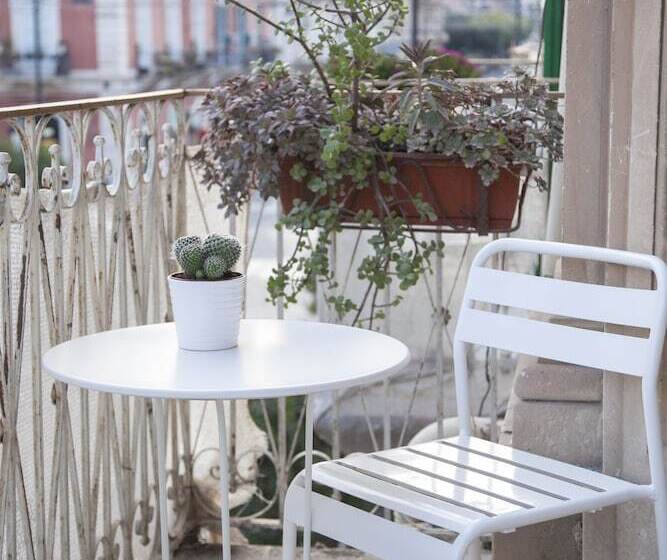 Bed and Breakfast Nostos Rooms & Apartments