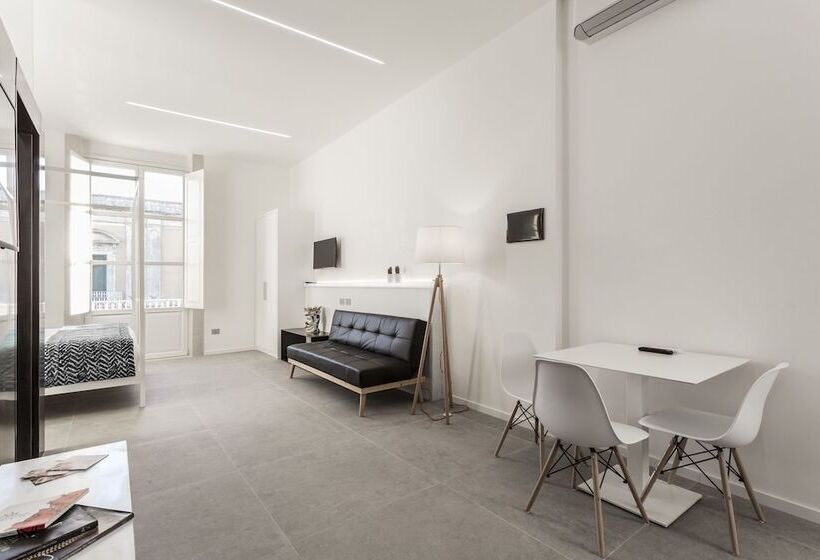 Bed and Breakfast Nostos Rooms & Apartments