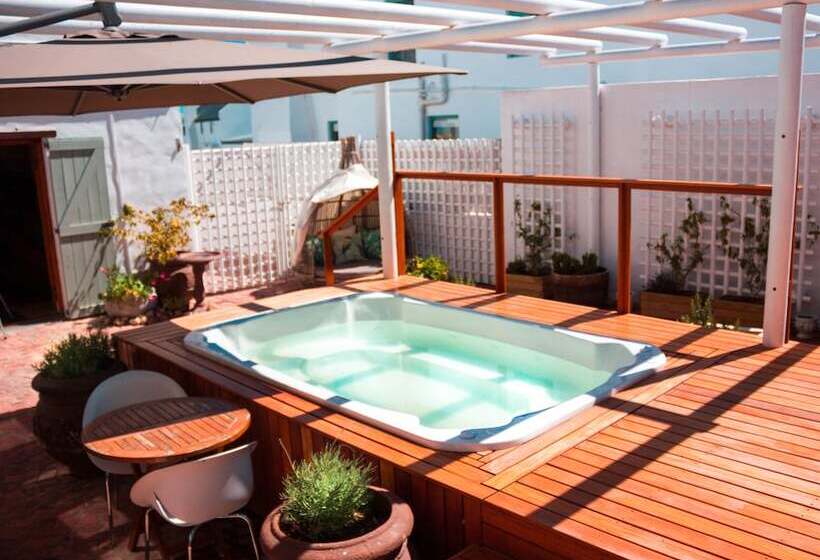 مبيت وإفطار Paternoster Manor