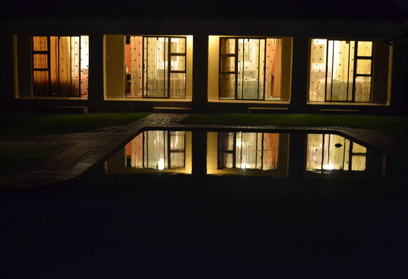 Bed and Breakfast Airport Transit Guest Lodge