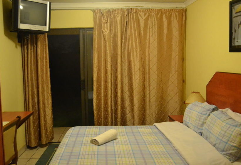 Bed and Breakfast Airport Transit Guest Lodge