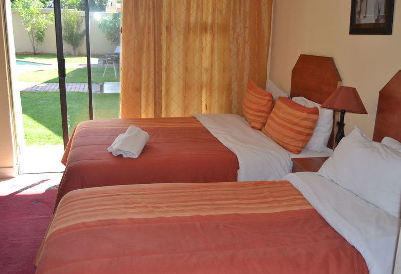 Bed and Breakfast Airport Transit Guest Lodge