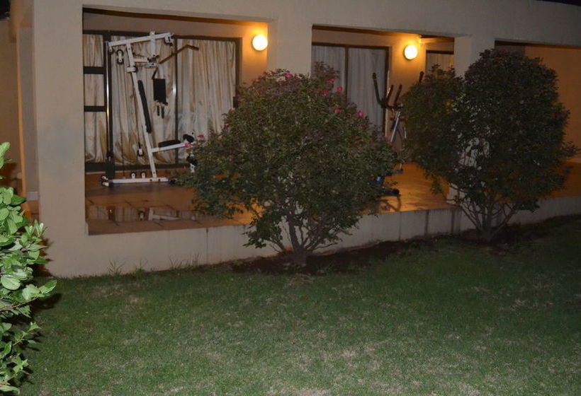 Bed and Breakfast Airport Transit Guest Lodge