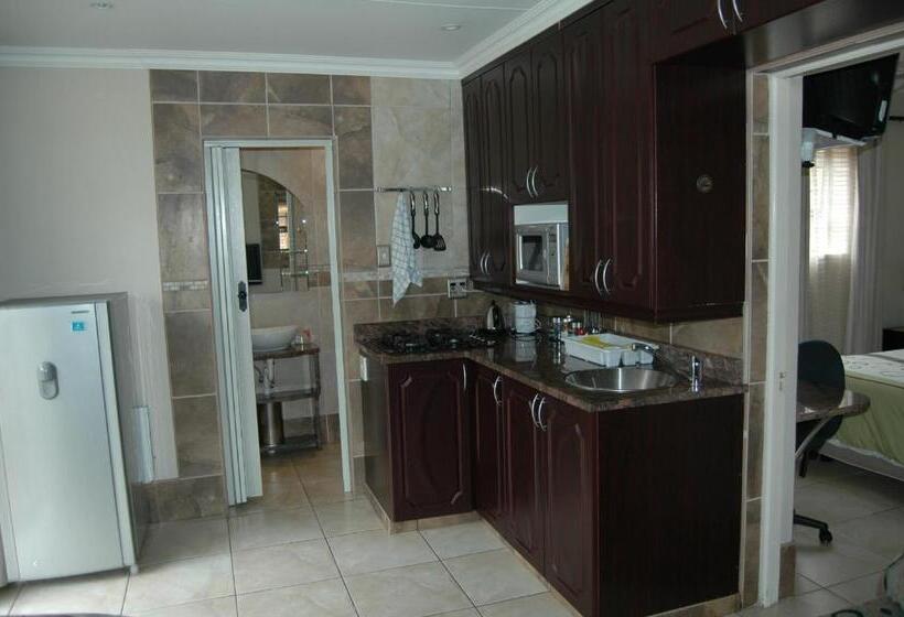 Bon A Vie Self Catering And B&b Gonubie Full Solar Power, No Load Shedding!