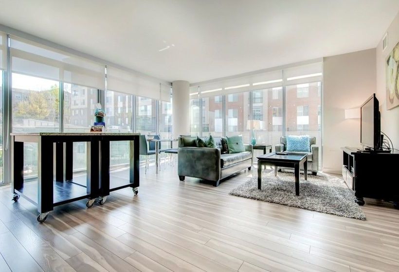 Global Luxury Suites At Park Crest