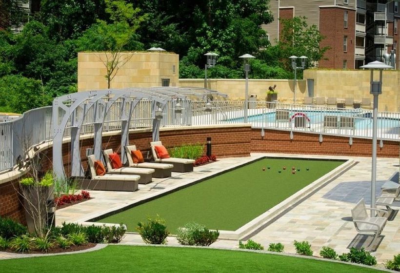 Global Luxury Suites At Park Crest