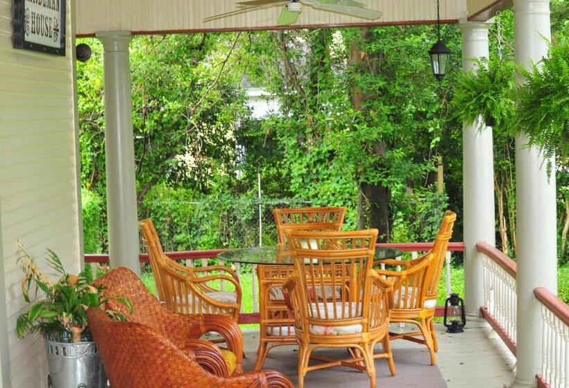 Hardeman House Bed And Breakfast