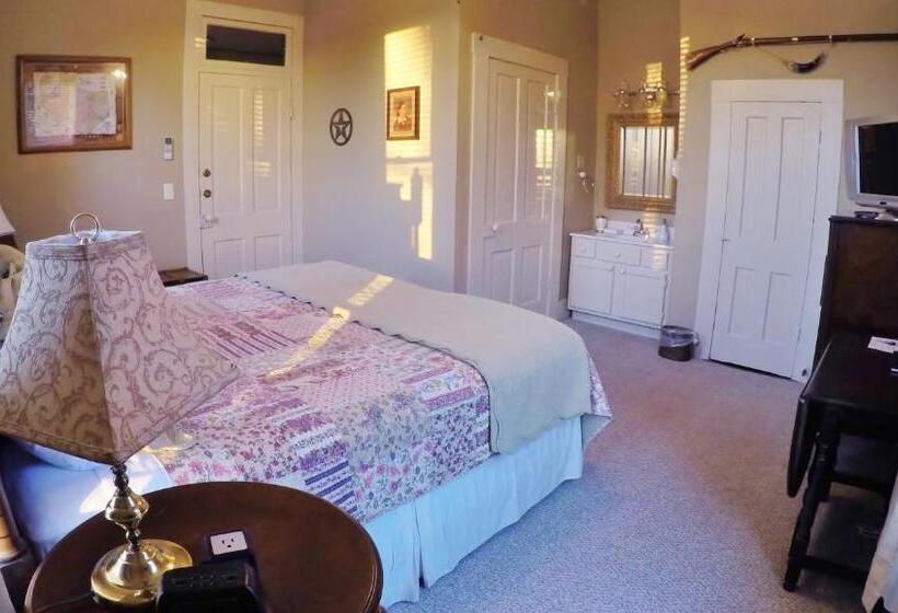 Hardeman House Bed And Breakfast