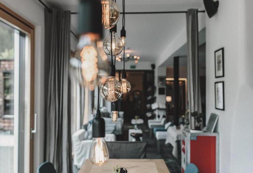 Отель & Appartements Tiroler Buam