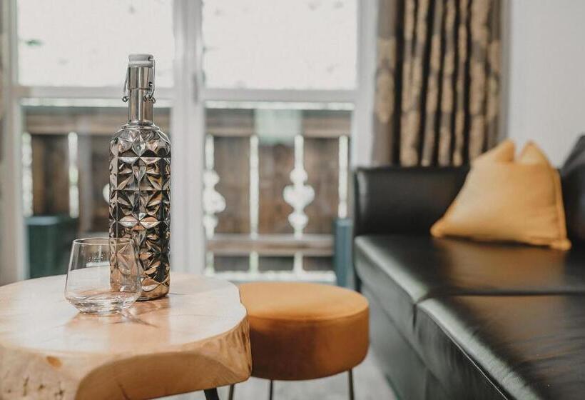 酒店 & Appartements Tiroler Buam