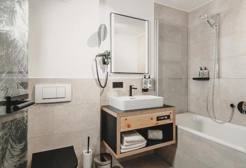 Отель & Appartements Tiroler Buam