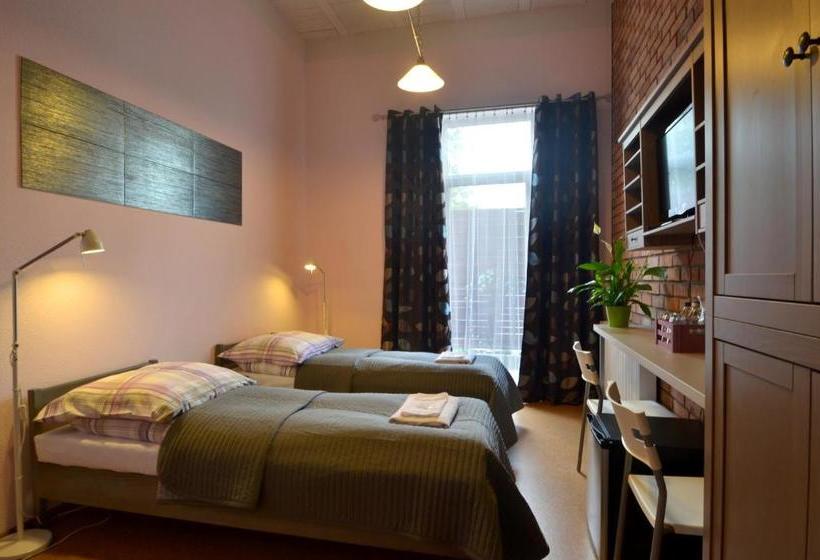 בית מלון כפרי Bed&breakfast Mikunda