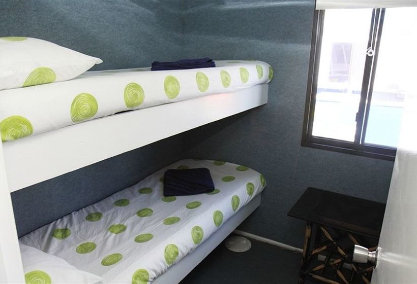 فندق Boyds Bay Houseboat Holidays