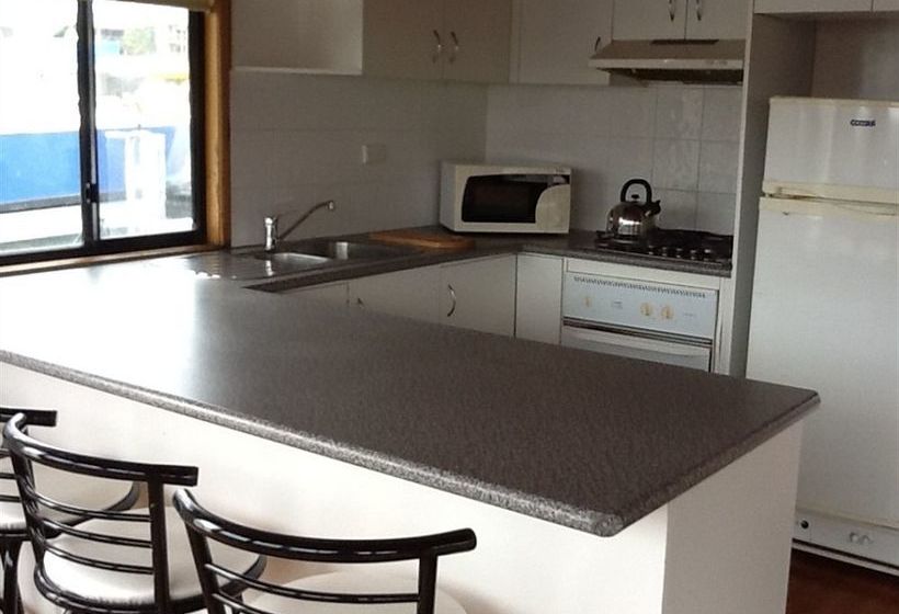 فندق Boyds Bay Houseboat Holidays