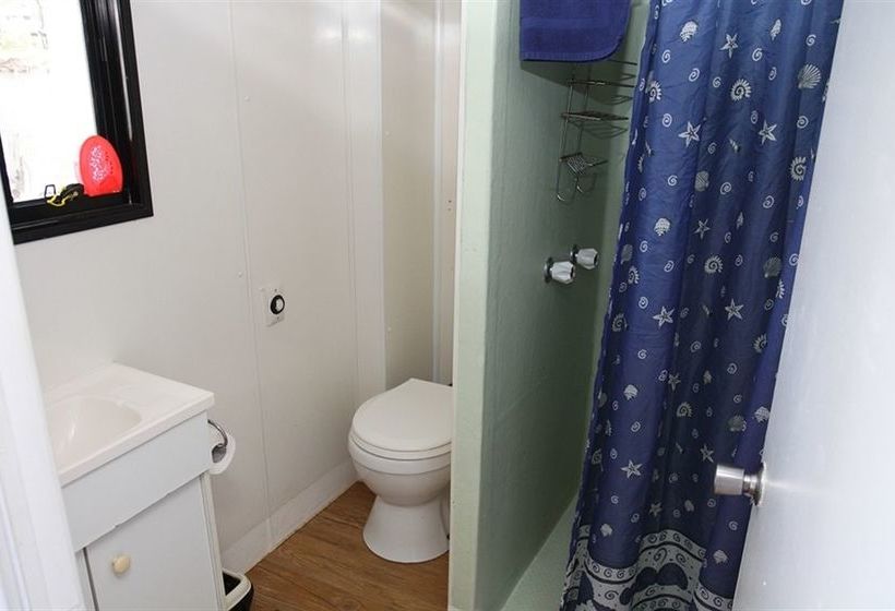 فندق Boyds Bay Houseboat Holidays