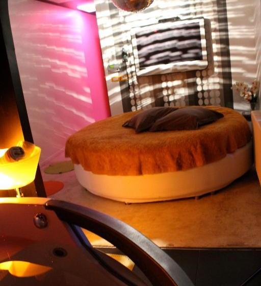 Отель Bubble Lounge