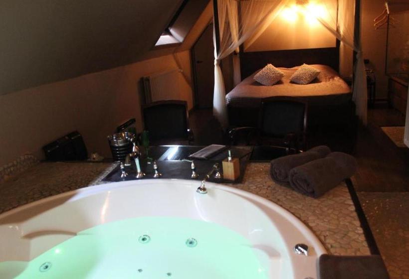 Отель Bubble Lounge