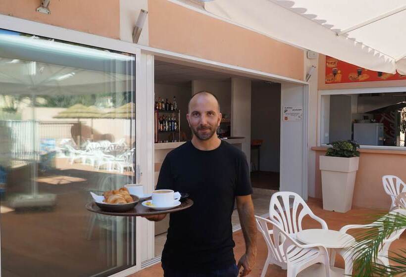 Отель Camping International