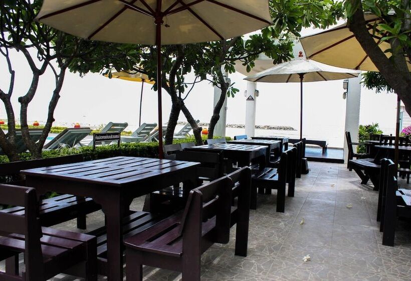 Отель Chez Nous Boutique Resort