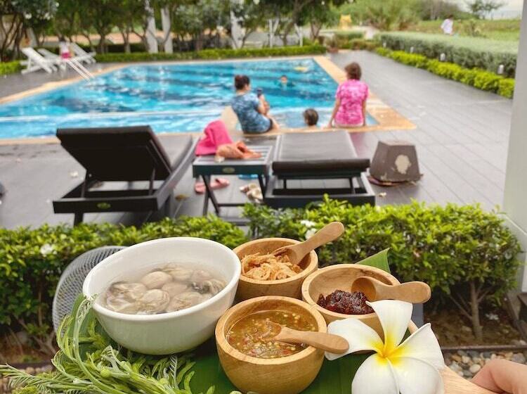 Отель Chez Nous Boutique Resort