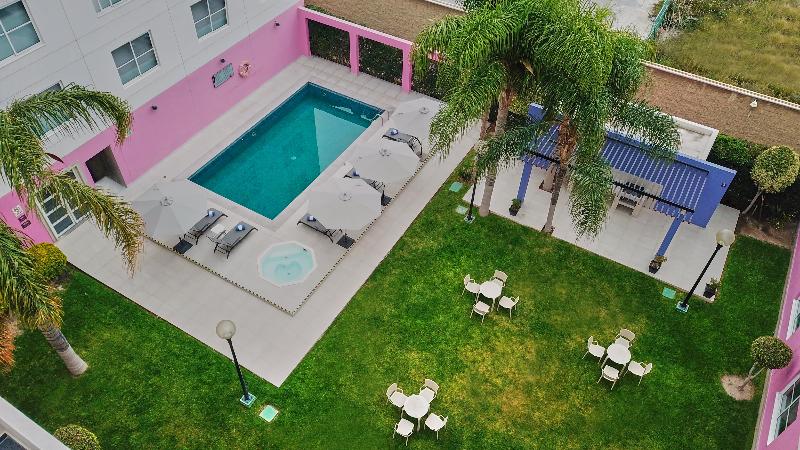 Sierra Suites By Hp Hotels