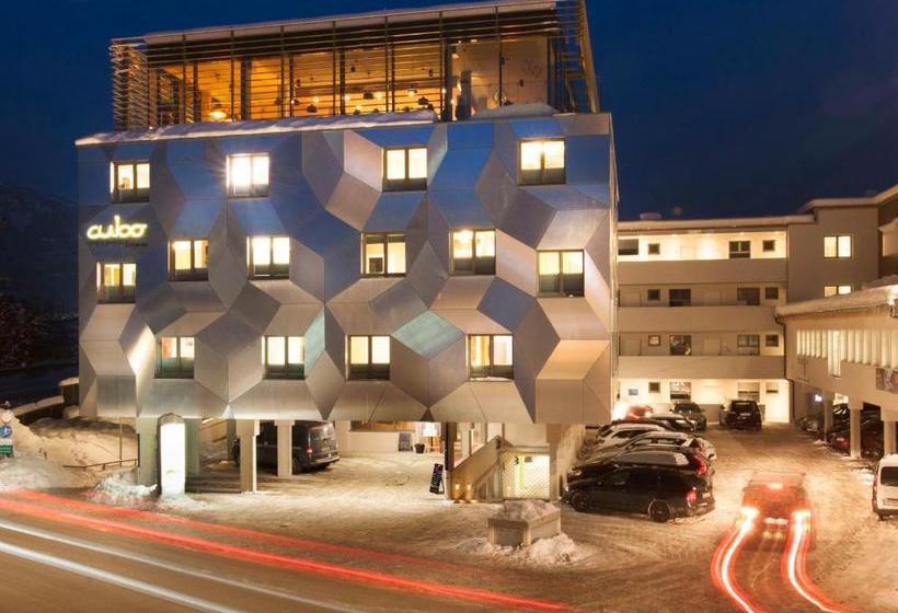 Отель Cubo Sport & Art