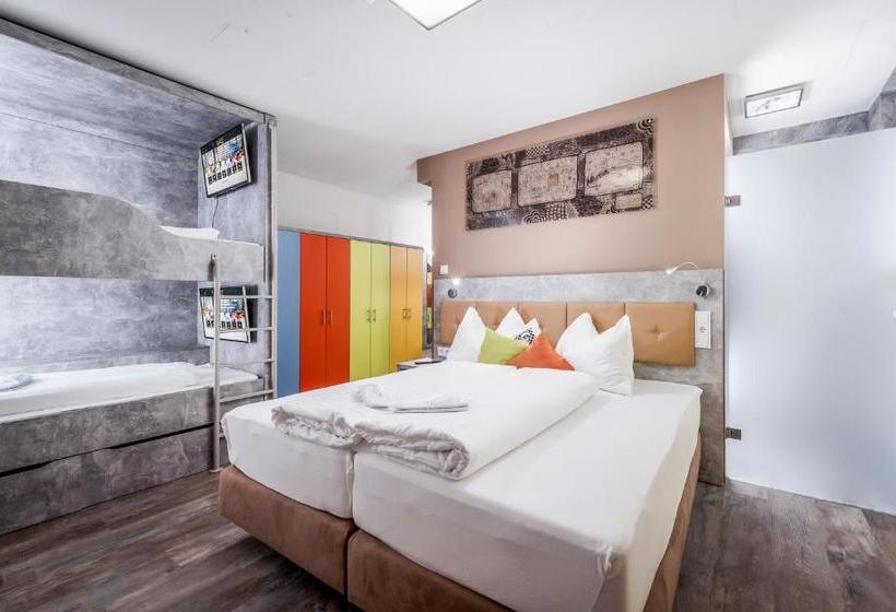 Отель Cubo Sport & Art