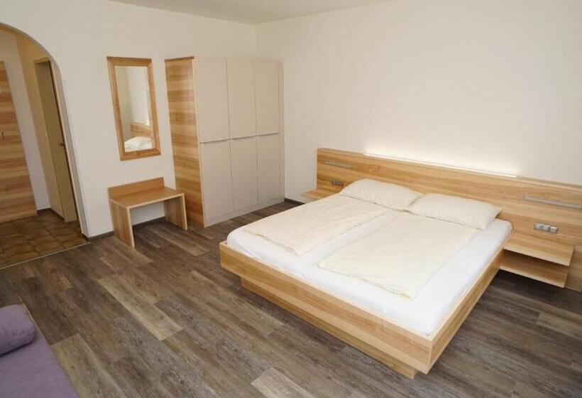 فندق Gasthof Zum Lindenhof