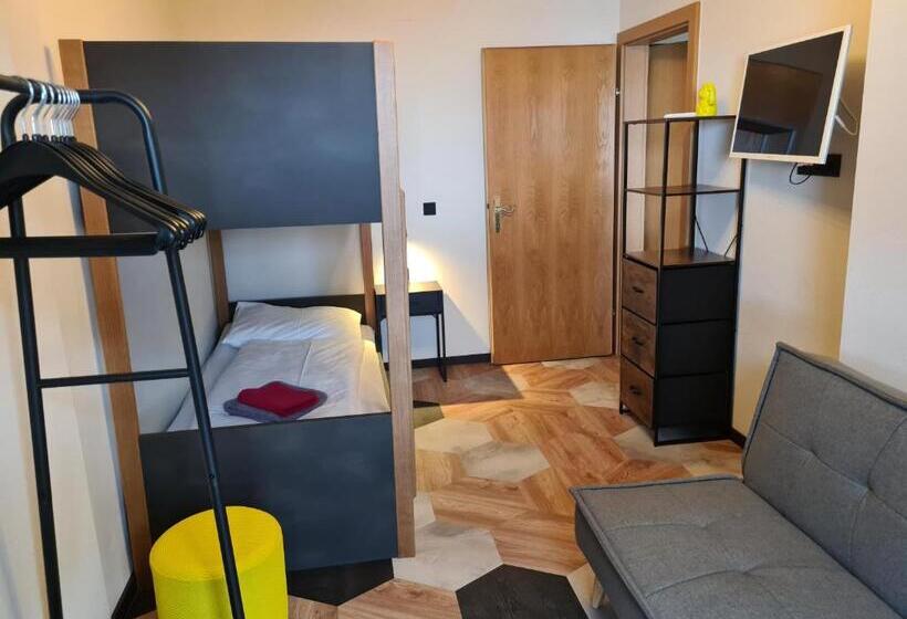 فندق Boutique House Happyellow Saalbach