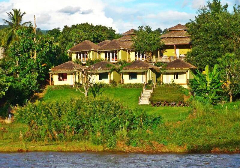 בית מלון כפרי Him Naam Pai Resort