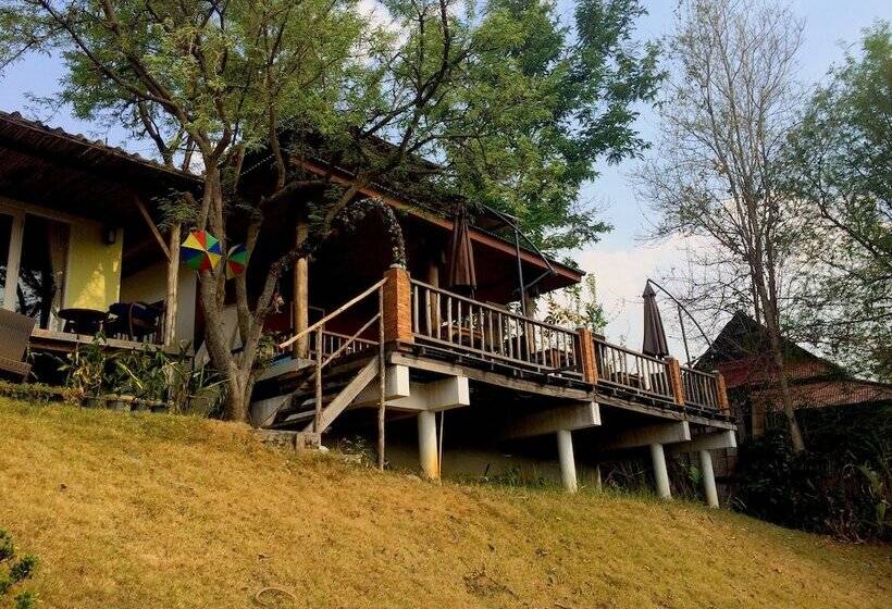 בית מלון כפרי Him Naam Pai Resort