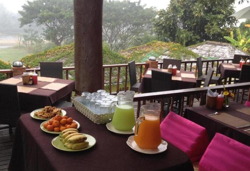 בית מלון כפרי Him Naam Pai Resort