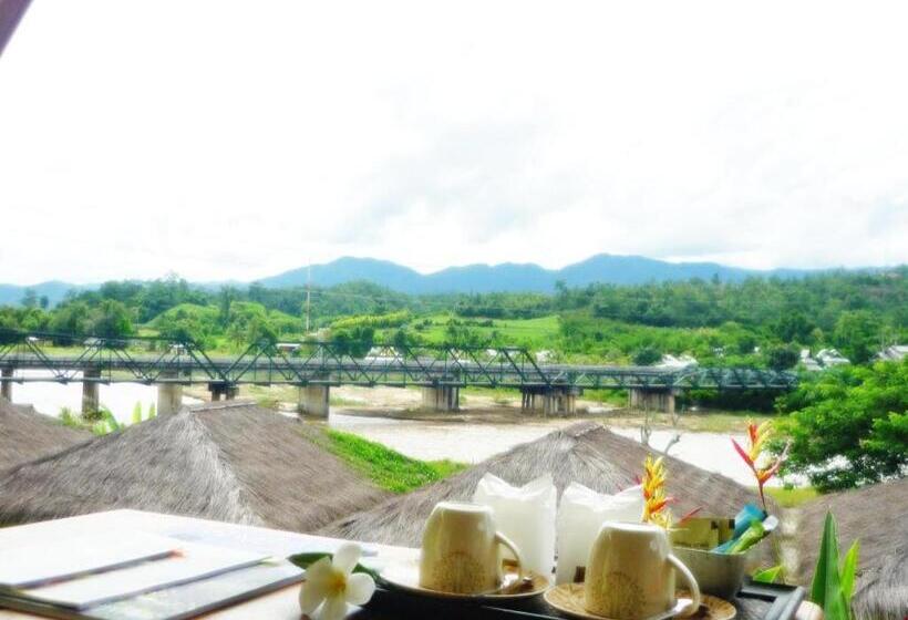 בית מלון כפרי Him Naam Pai Resort