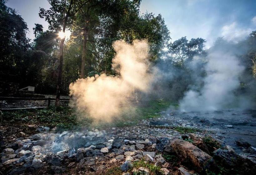 בית מלון כפרי Him Naam Pai Resort