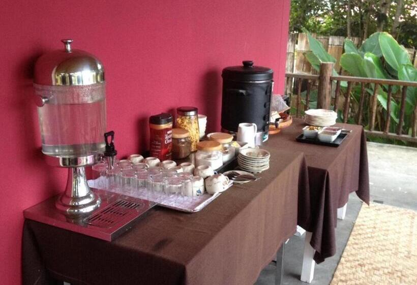 בית מלון כפרי Him Naam Pai Resort