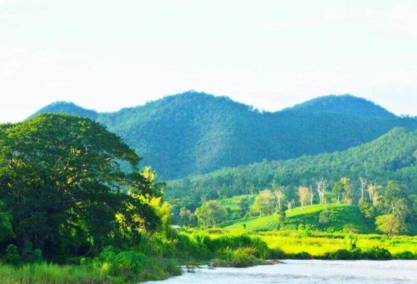 בית מלון כפרי Him Naam Pai Resort