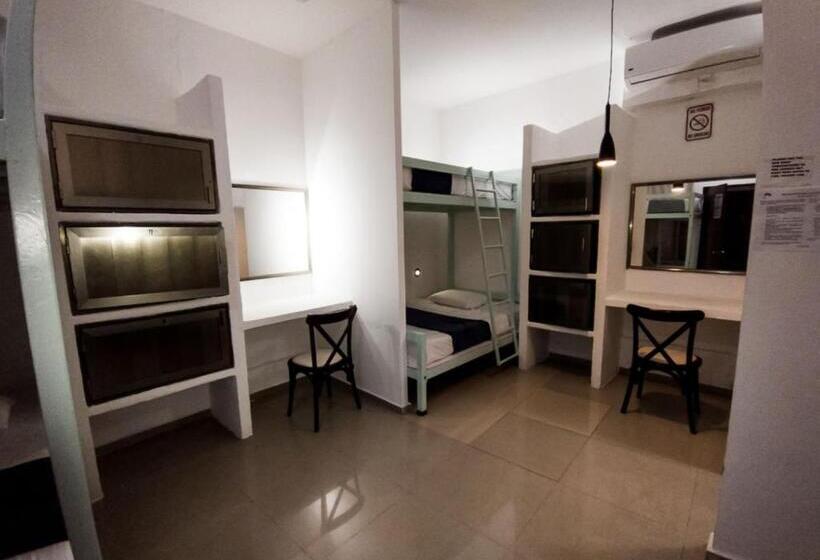 בית מלון כפרי Hostal Del Mar