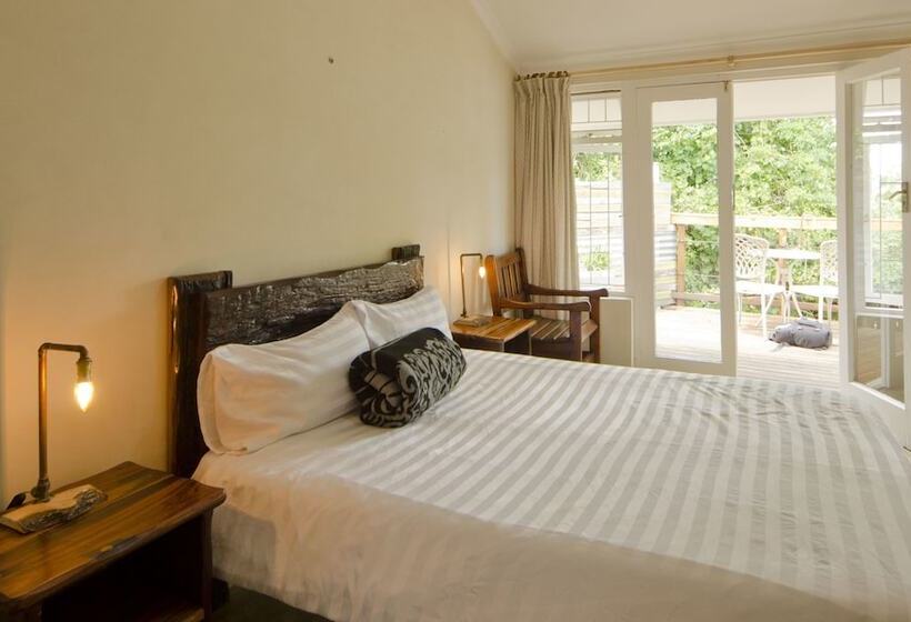 Отель Island Vibe Knysna